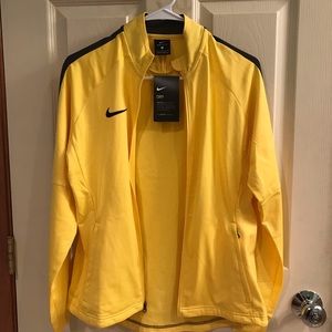 NWT Nike Dri-Fit full zip Woman’s S